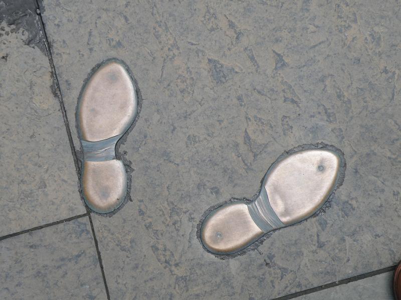 20100811b1 voetafdrukken luisteraars speakerscorner.JPG